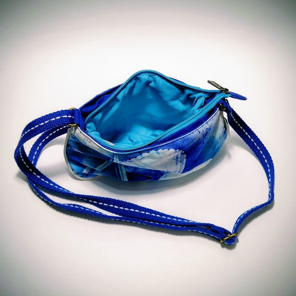 Crossbody Sun And Sand Ocean Sea Life Purse - Picture 2 of 4